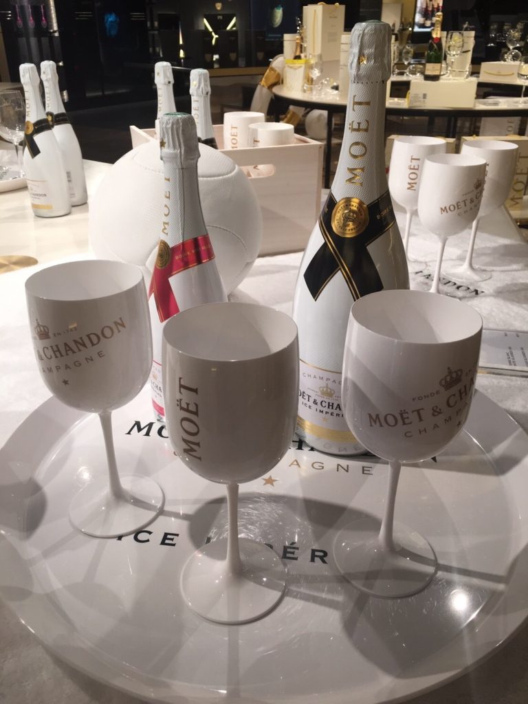 Moet&CHANDON　ICE IMPERIAL ROSE